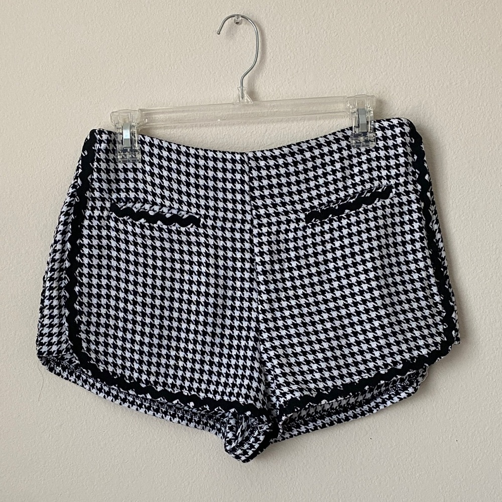 TCEC Black and White Houndstooth High Waist Shorts